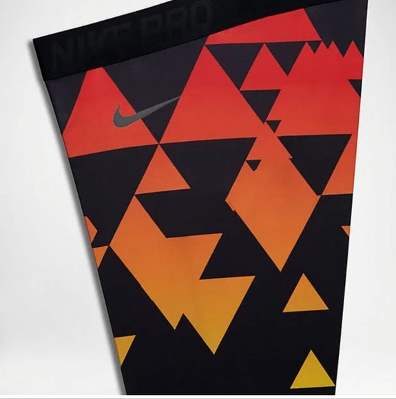 Nike Pro Betrue Women's Training Tights - Picture 2 of 4